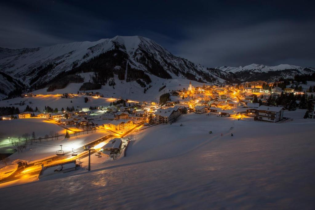 Gaestehaus Zugspitzblick Берванг Екстериор снимка